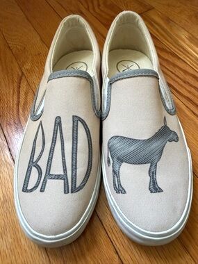 Inkkas Bad A$$ Graphic Print Beige Slip-On Sneakers Unisex Women 8.5, Men 6.5
